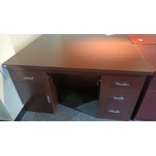 辦公桌、辦公椅